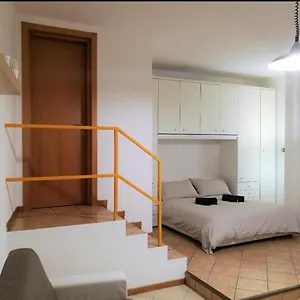 Farolfi Carracci Apartment Bologna