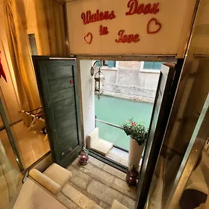 venice-luxury-watersdoor.hotelslidodijesolo.com/